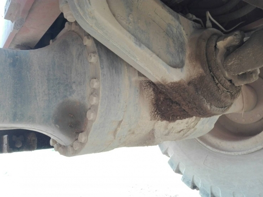 ขายรถตักล้อยางHITACHI ZW220 เอกสารเล่มทะเบียนราคา 1,500,000