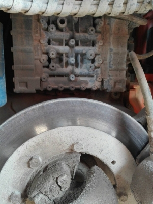 ขายรถตักล้อยางHITACHI ZW220 เอกสารเล่มทะเบียนราคา 1,500,000