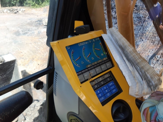 ขายดาวน์ 250,000 KOMATSU PC130-8 ไมล์2300ชม.ผ่อน84,000x34=2,856,000รวม3,106,000