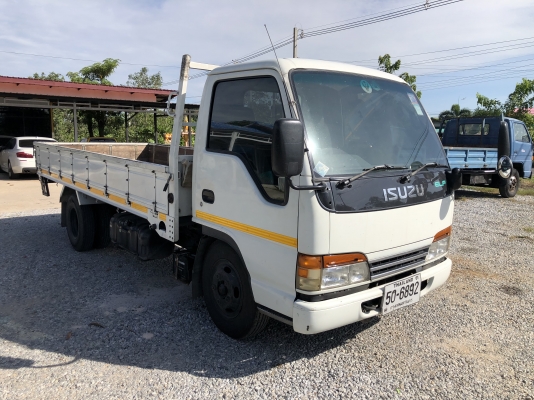 ขายครับ//รถบรรทุก 6 ล้อ ISUZU NKR 135hp สภาพสวยๆพร้อมใช้งาน ขายครับ//รถบรรทุก 6 ล้อ ISUZU NKR 135hp สภาพสวยๆพร้อมใช้งาน
