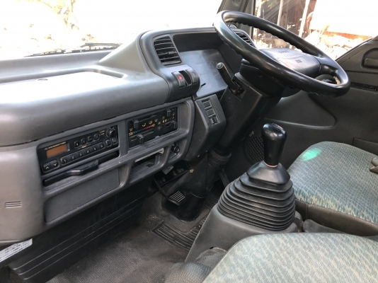 ขายครับ//รถบรรทุก 6 ล้อ ISUZU NKR 135hp สภาพสวยๆพร้อมใช้งาน