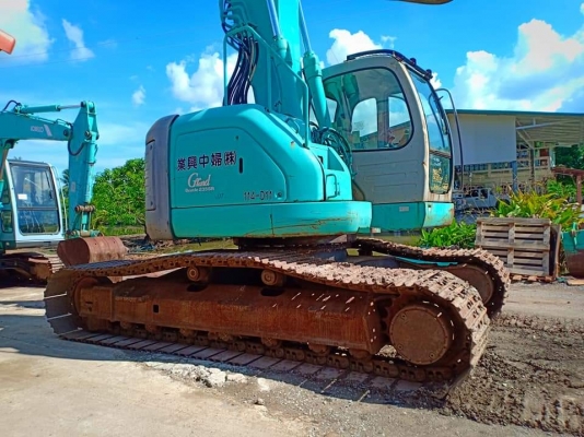 ขายจ้า..KOBELCO SK235SR เก่านอกแท้  แทรค ใหญ่  มีลายแย๊ก พร้อมใช้ โทร 089-3818694 จ๊อย