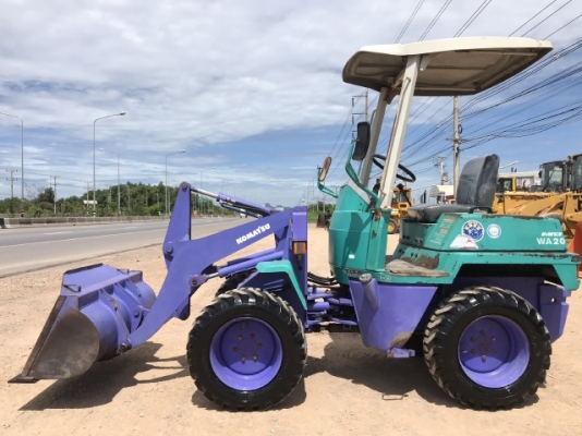 ขายรถตักล้อยาง KOMATSU WA20-2E (1,xxx ชั่วโมง) นำเข้าเองจากญี่ปุ่น สภาพสวยพร้อมใช้ มีVDOการทำงานครับ