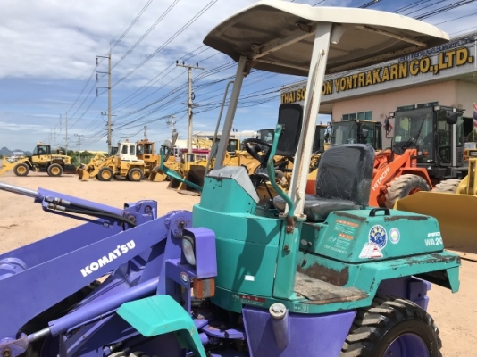 ขายรถตักล้อยาง KOMATSU WA20-2E (1,xxx ชั่วโมง) นำเข้าเองจากญี่ปุ่น สภาพสวยพร้อมใช้ มีVDOการทำงานครับ