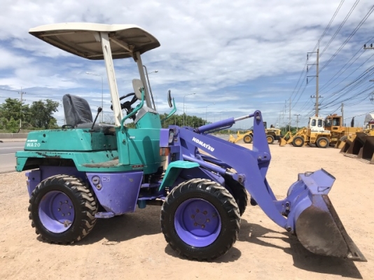 ขายรถตักล้อยาง KOMATSU WA20-2E (1,xxx ชั่วโมง) นำเข้าเองจากญี่ปุ่น สภาพสวยพร้อมใช้ มีVDOการทำงานครับ