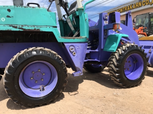 ขายรถตักล้อยาง KOMATSU WA20-2E (1,xxx ชั่วโมง) นำเข้าเองจากญี่ปุ่น สภาพสวยพร้อมใช้ มีVDOการทำงานครับ