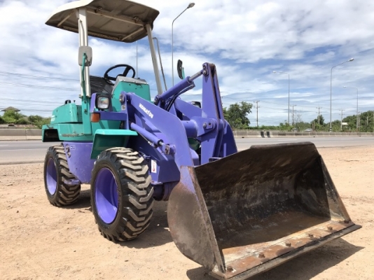 ขายรถตักล้อยาง KOMATSU WA20-2E (1,xxx ชั่วโมง) นำเข้าเองจากญี่ปุ่น สภาพสวยพร้อมใช้ มีVDOการทำงานครับ