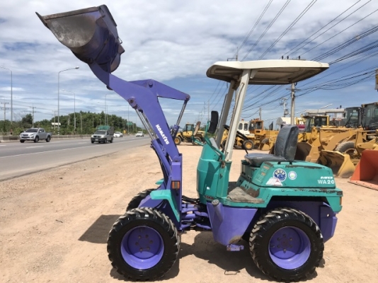 ขายรถตักล้อยาง KOMATSU WA20-2E (1,xxx ชั่วโมง) นำเข้าเองจากญี่ปุ่น สภาพสวยพร้อมใช้ มีVDOการทำงานครับ