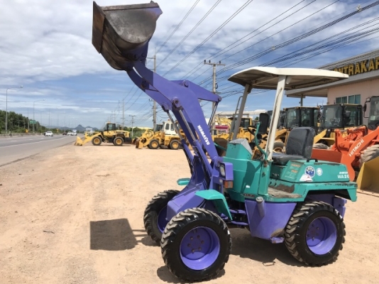 ขายรถตักล้อยาง KOMATSU WA20-2E (1,xxx ชั่วโมง) นำเข้าเองจากญี่ปุ่น สภาพสวยพร้อมใช้ มีVDOการทำงานครับ