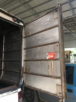 หลังคาสแตนเลส เดิมใส่รถกระบะ Isuzu d-max ตอนเดียว ตามสภาพเหมือนในรูป หลังคาสแตนเลส เดิมใส่รถกระบะ Isuzu d-max ตอนเดียว ตามสภาพเหมือนในรูป