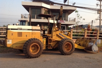 ขาย!! &gt;&gt;&gt; รถตักล้อยาง Komatsu 520 ต่อแขนยาว ไมล์น้อย &lt;&lt;&lt; เบอร์ติดต่อ 098-7155789 086-4631102