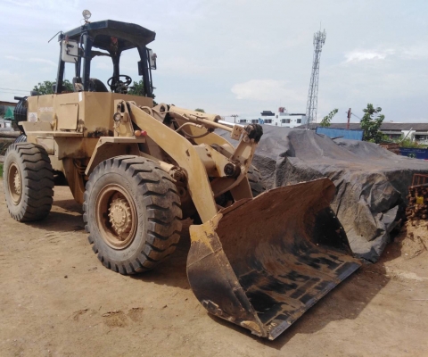 ขายรถตัก CAT 916 รถสวยพร้อมใช่งาน ครับ เก็บงานนิดหน่อย สวยงาม