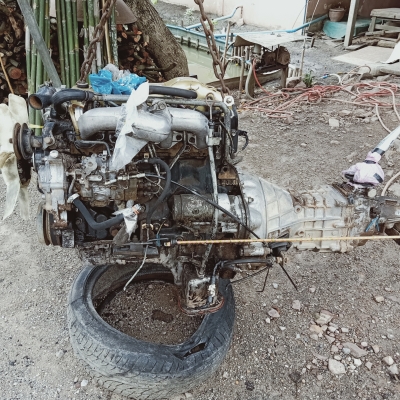 ขายเครื่อง isuzu 2.5 ฝาทอง kb-z พร้อมเกียร์และสมุด 29,500 เครื่องตัดจากรถผุ