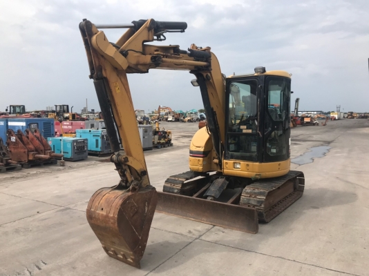 CATERPILLAR 305 มีเก๋ง นำเข้าจากญี่ปุ่น ติดต่อผึ้ง 095-0563605