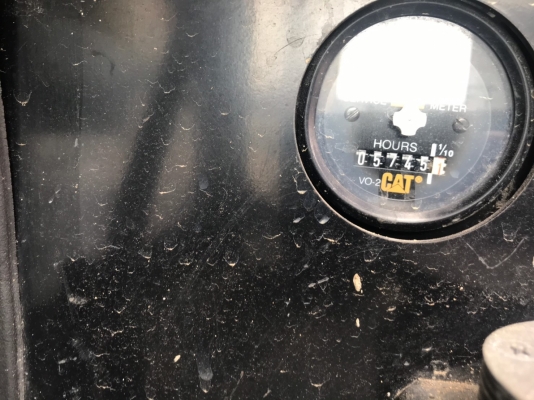 CATERPILLAR 305 มีเก๋ง นำเข้าจากญี่ปุ่น ติดต่อผึ้ง 095-0563605