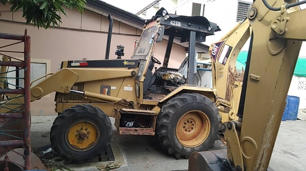 หน้าตักหลังขุดCAT 428B หน้าตักหลังขุดCAT 428B
