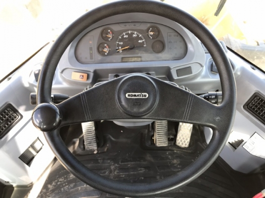 ขายรถตักล้อยาง KOMATSU WA200-5 (6,xxx ชั่วโมง) นำเข้าเองจากญี่ปุ่น สภาพสวยพร้อมใช้ มีVDOการทำงานครับ