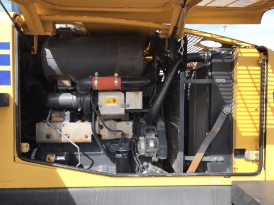 ขายรถตักล้อยาง KOMATSU WA200-5 (6,xxx ชั่วโมง) นำเข้าเองจากญี่ปุ่น สภาพสวยพร้อมใช้ มีVDOการทำงานครับ