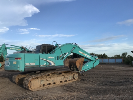 ขายKOBELCO SK200-8 Super-X 8000 ชั่วโมง สภาพสวยเดิมๆ เเห้งๆทั้งคัน สนใจติดต่อ 081-4283210