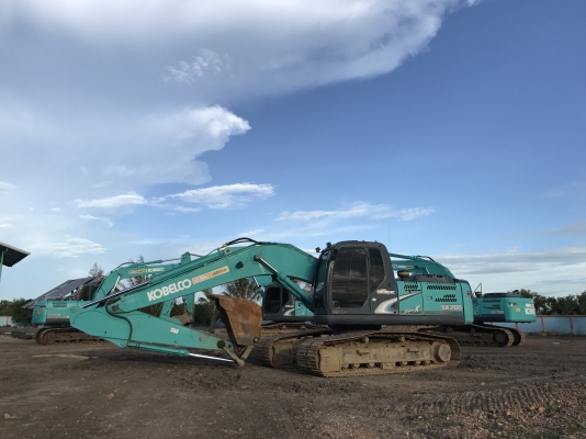 ขายKOBELCO SK200-8 Super-X 8000 ชั่วโมง สภาพสวยเดิมๆ เเห้งๆทั้งคัน สนใจติดต่อ 081-4283210