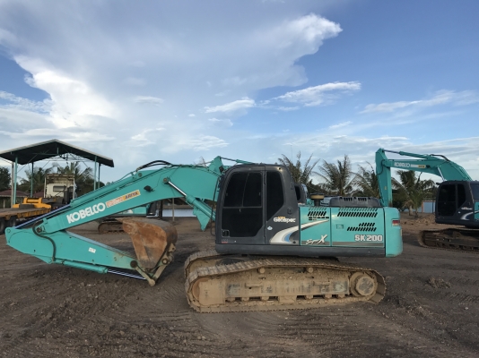ขายKOBELCO SK200-8 Super-X 8000 ชั่วโมง สภาพสวยเดิมๆ เเห้งๆทั้งคัน สนใจติดต่อ 081-4283210