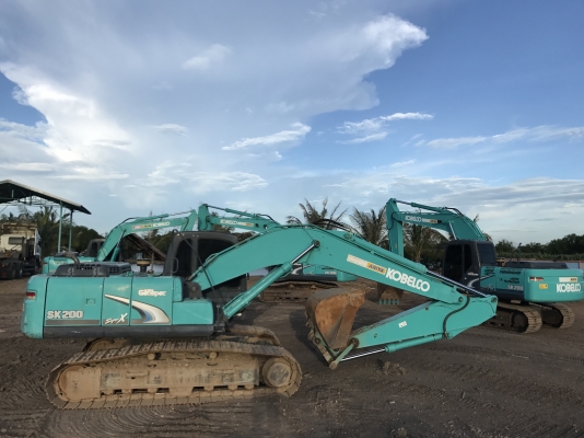 ขายKOBELCO SK200-8 Super-X 8000 ชั่วโมง สภาพสวยเดิมๆ เเห้งๆทั้งคัน สนใจติดต่อ 081-4283210