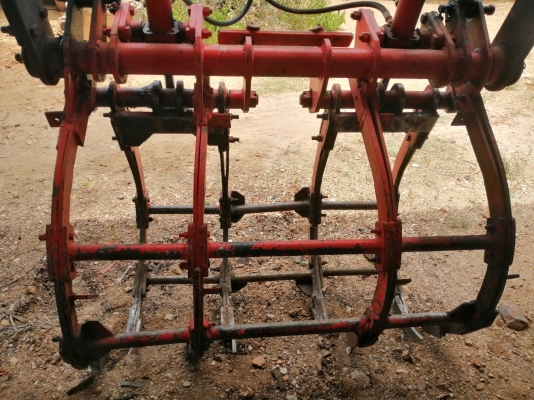 รถคีบอ้อย รถคีบอ้อย