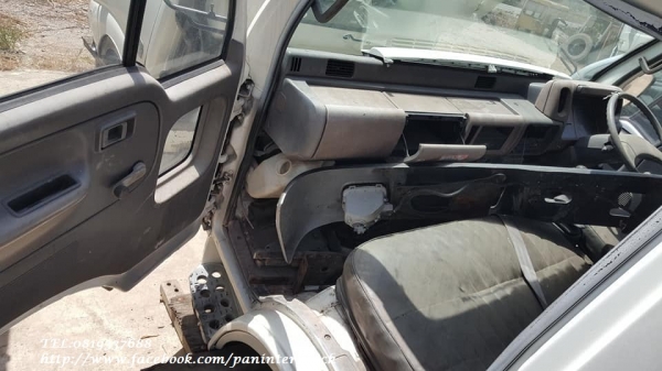 SALE*สินค้าเก่านอก ขายถูกด่วนๆหัวเก๋งรถบรรทุก6ล้อกลาง /CABIN NISSAN รุ่น:YU41H4 (มีขาหลัง/รุ่นยกหัวได้/มีเฉพาะหัวเก๋ง)