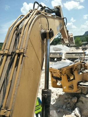 ขายKOMATSU PC200-7 เอกสารเล่มทะเบียนราคา 850,000