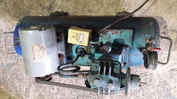 ขาย !! ปั้มลม.ฟูเชง.ขนาด1/4แรง.มอเตอร์.มิตซู.สภาพเดิมพร้อมใช้งาน ขาย !! ปั้มลม.ฟูเชง.ขนาด1/4แรง.มอเตอร์.มิตซู.สภาพเดิมพร้อมใช้งาน