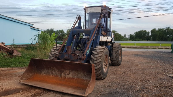 ขายรถตักล้อยาง komatsu สภาพดี ใช้งานดีครับ