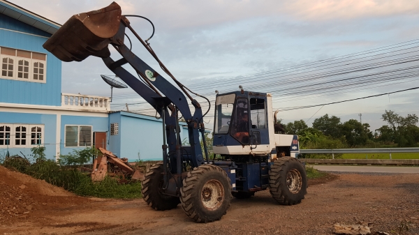 ขายรถตักล้อยาง komatsu สภาพดี ใช้งานดีครับ