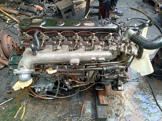 เครื่องอิซูซุ 6BG1 ปั๊มลม สวยๆราคาไม่แพง