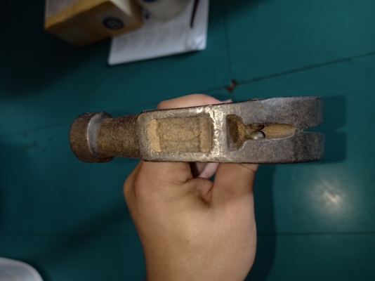 ขายค้อนหงอนหัวลูกปืนงานเก่าเมกาด้ามไม้