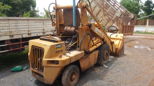 ขาย รถตัก KOMATSU SD10-2 รถใช้งานได้ เครื่องมีไอหน่อยครับ