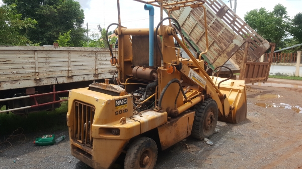 ขาย รถตัก KOMATSU SD10-2 รถใช้งานได้ เครื่องมีไอหน่อยครับ
