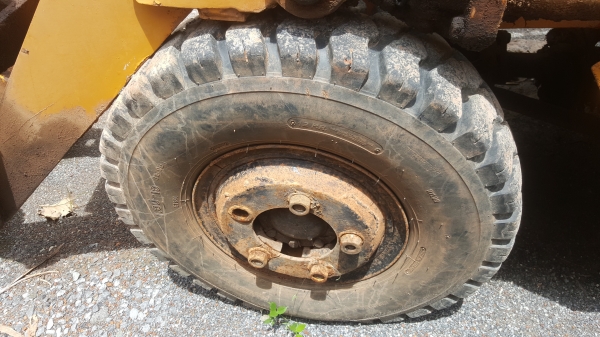 ขาย รถตัก KOMATSU SD10-2 รถใช้งานได้ เครื่องมีไอหน่อยครับ