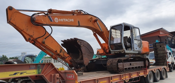 ขายด่วนรถเเบคโฮHITACHIEX200-2รถนอกเพื่งนำเข้ามาใหม่สวยเดิมๆเคื่องดีปั่มแรงบูมอามร์สวยเร็วแรงไม่โหลดปั้มเปลียนใหม่มาเป็นK3Vแรงดี เครื่องอีซุซุ 6BD1 เทอร์โบยังไม่เคยใช้งานในไทยเลย