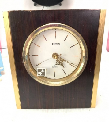 320 บ.ส่งถึงบ้านฟรี โทร 083-2000058 LINE ID: line832923 นาฬิกาตั้งโต๊ะ ยี่ห้อ CITIZEN ตัวนาฬิกาเป็นก