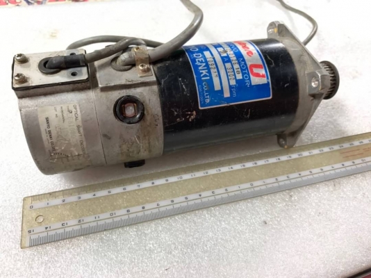 800 บ.ส่งถึงบ้านฟรี โทร 083-2000058 LINE ID: line832923 Dc servo motor ยี่ห้อ Sanyo ต่อป้อนไฟDcเพื่อให้ขับชิ้นงานหรือทำจักรยานไฟฟ้าหรือรถเด็กเล่นทำเรือ โดยที่ไม่ต้องต่อตัวเช็ครอบด้านหลังก็ใช้งานได้ เริ่มหมุนที่12 v. จนถึง70 w