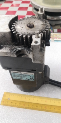 700 บ.ส่งถึงบ้านฟรี โทร 083-2000058 LINE ID: line832923 Brushless Motor มีเกียร์ทดส่วนหัว 1 :15 ยี่ห้อ PANASONIC (ชิ้นงานนี้มีเฉพาะตามภาพ) 700 บ.ส่งถึงบ้านฟรี โทร 083-2000058 LINE ID: line832923 Brushless Motor มีเกียร์ทดส่วนหัว 1 :15 ยี่ห้อ PANASONIC (ชิ้นงานนี้มีเฉพาะตามภาพ)