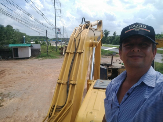 ขาย KOMATSU PC200-7 ไฟครบเอกสารเล่มทะเบียนราคา 1,200,000
