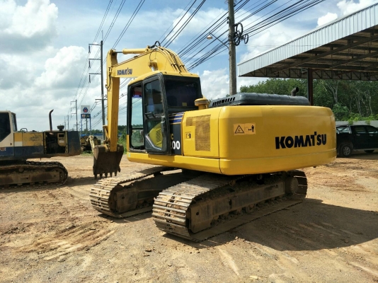 ขาย KOMATSU PC200-7 ไฟครบเอกสารเล่มทะเบียนราคา 1,200,000