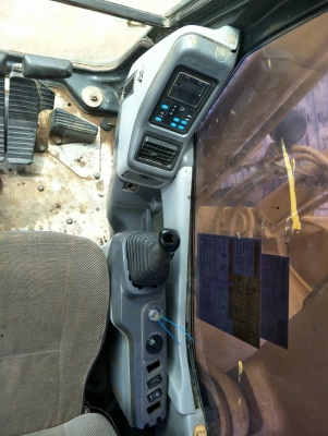 ขาย KOMATSU PC200-7 ไฟครบเอกสารเล่มทะเบียนราคา 1,200,000