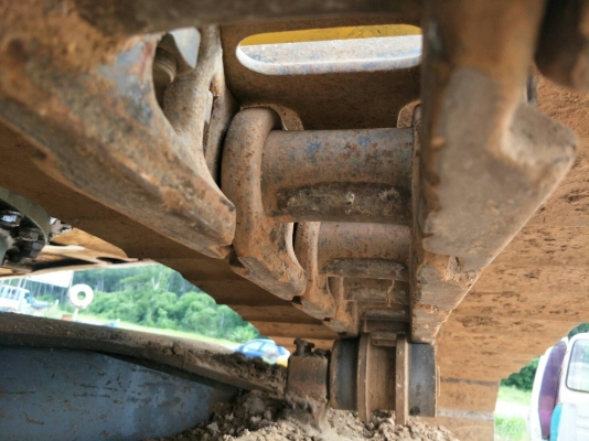 ขาย KOMATSU PC200-7 ไฟครบเอกสารเล่มทะเบียนราคา 1,200,000