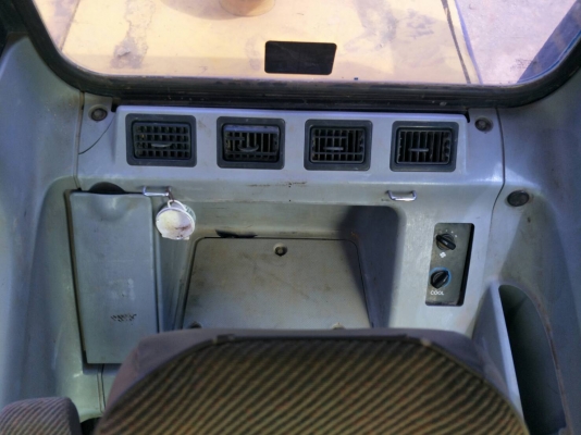 ขาย KOMATSU PC200-7 ไฟครบเอกสารเล่มทะเบียนราคา 1,200,000
