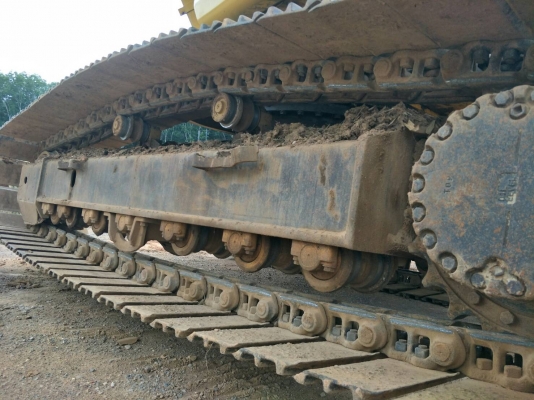 ขาย KOMATSU PC200-7 ไฟครบเอกสารเล่มทะเบียนราคา 1,200,000