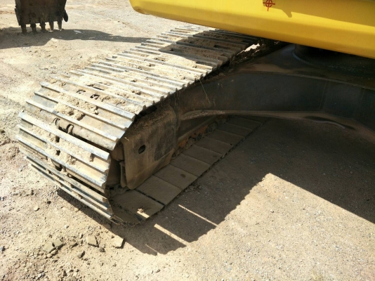 มีVDOขาย KOMATSU PC200-7 เอกสารเล่มทะเบียนราคา 1,200,000
