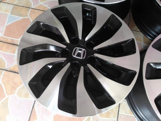ล้อแม็กแท้ Honda Accord G9 Hybrid ขอบ 17*7.5,ET55,5h114.3 สภาพสวย ขายถูกๆ ทั้งชุด 13,900.-/ ใส่ฟรี รับเทิร์น รับบัตรเครดิตทุกธนาคาร ส่งได้ทั่วไทย
