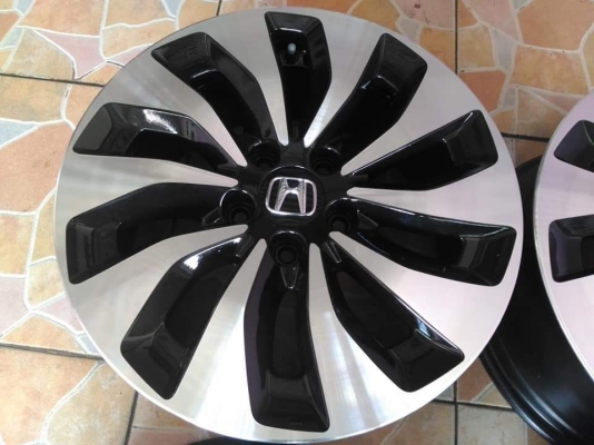 ล้อแม็กแท้ Honda Accord G9 Hybrid ขอบ 17*7.5,ET55,5h114.3 สภาพสวย ขายถูกๆ ทั้งชุด 13,900.-/ ใส่ฟรี รับเทิร์น รับบัตรเครดิตทุกธนาคาร ส่งได้ทั่วไทย